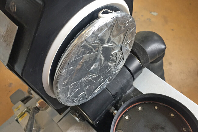  Eingesetzte Patrone mit Schmelzklebstoff 