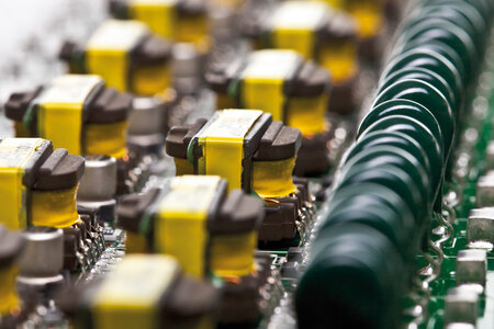 Elektrische Isolierungen mit Polyesterfilmklebeband