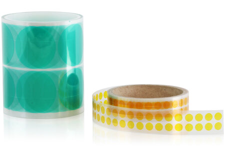 Zwei Rollen mit Formstanzteilen