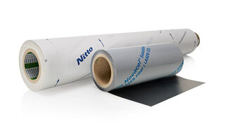 Zwei Rollen Oberflächenschutzfolie.