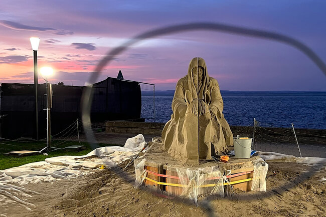 Sandskulptur am Rorschacher Bodensee-Ufer