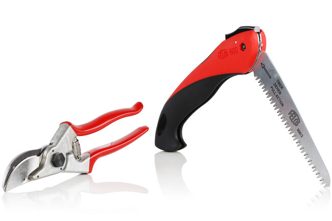 Eine Gartenschere und eine Handsäge der Marke FELCO