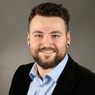 Siro Alder, Verkauf Innendienst Cosmetics, Permapack